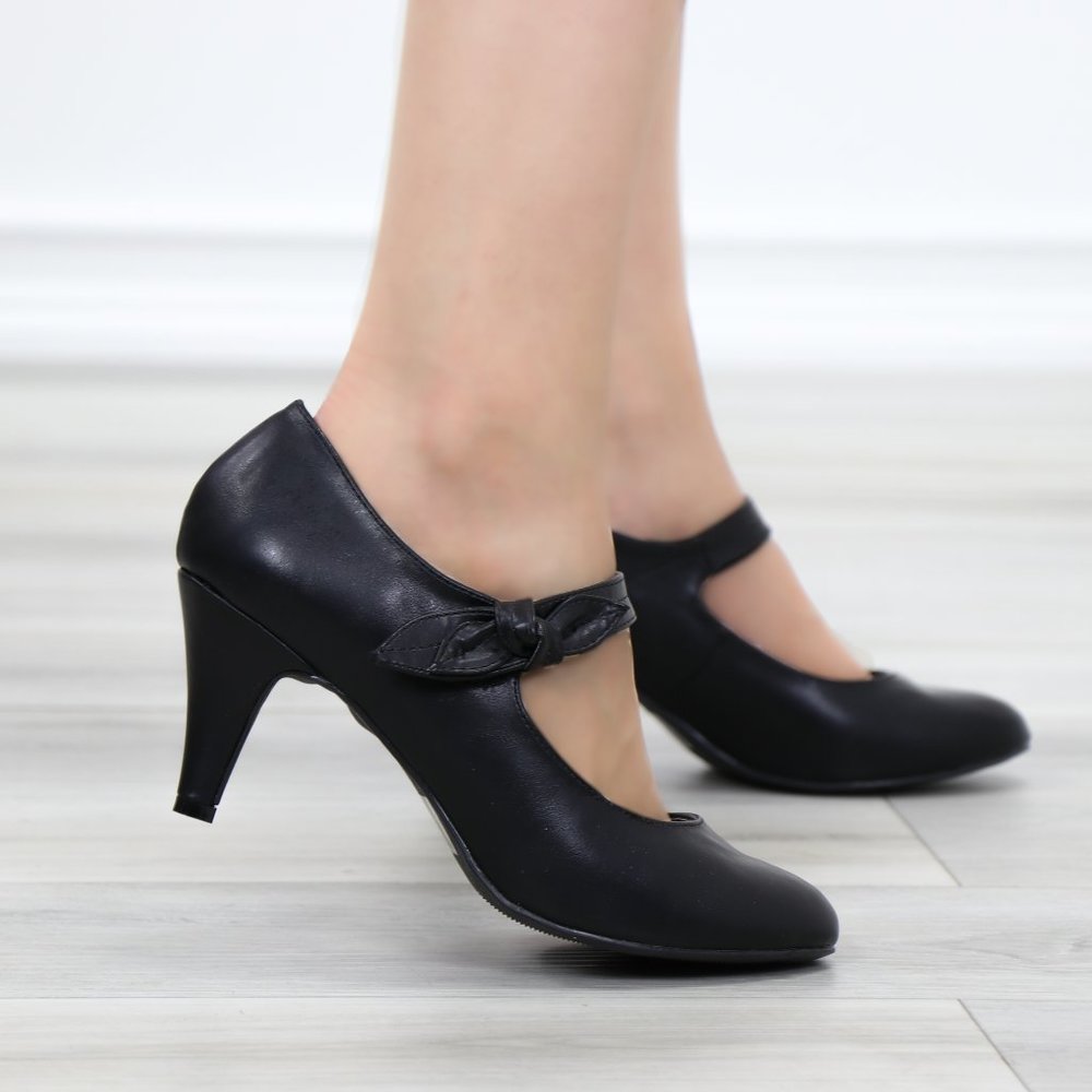 Closed Toe Low Mid Heel Bow Strap Dress Pump - Picture 6 of 12